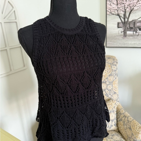 Rewind Black Cropped Cut Out Tank Top - Picture 1 of 6